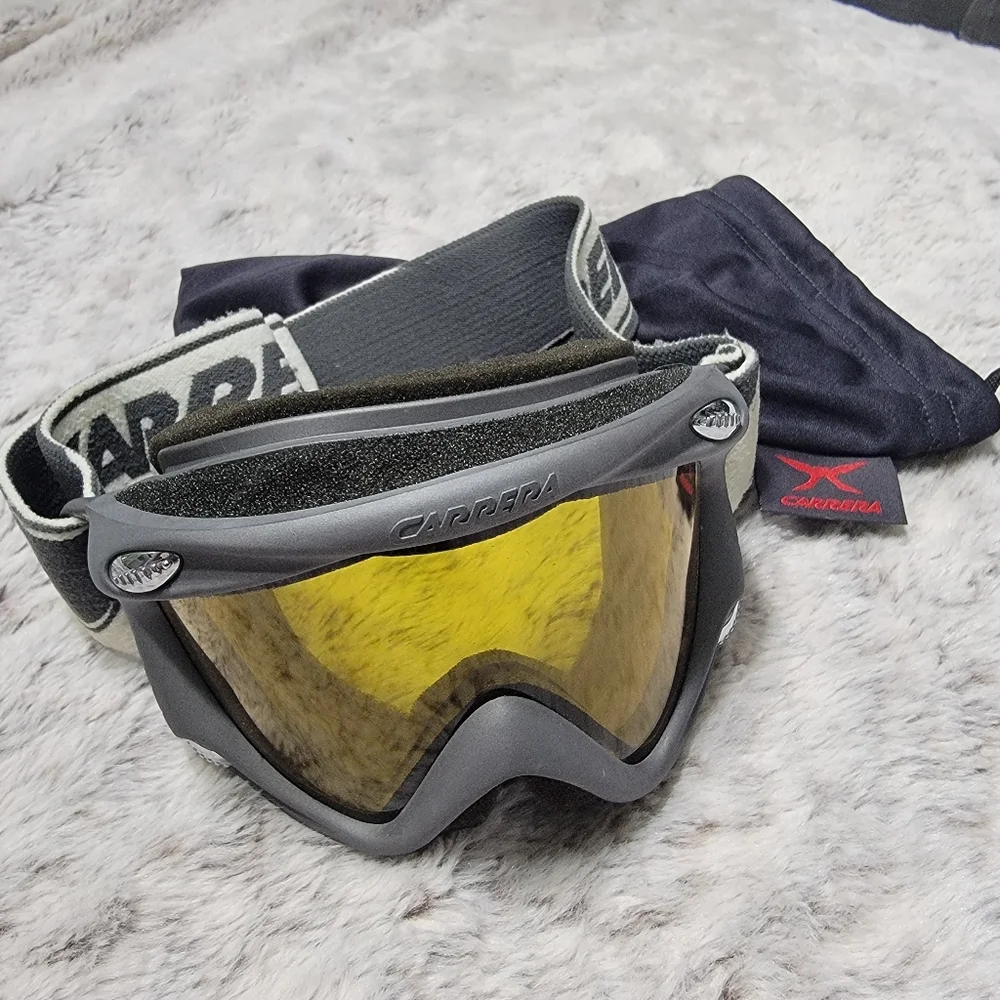 Carrera Ski or Snowboard Goggles with Bag | Yellow Lens | Teen